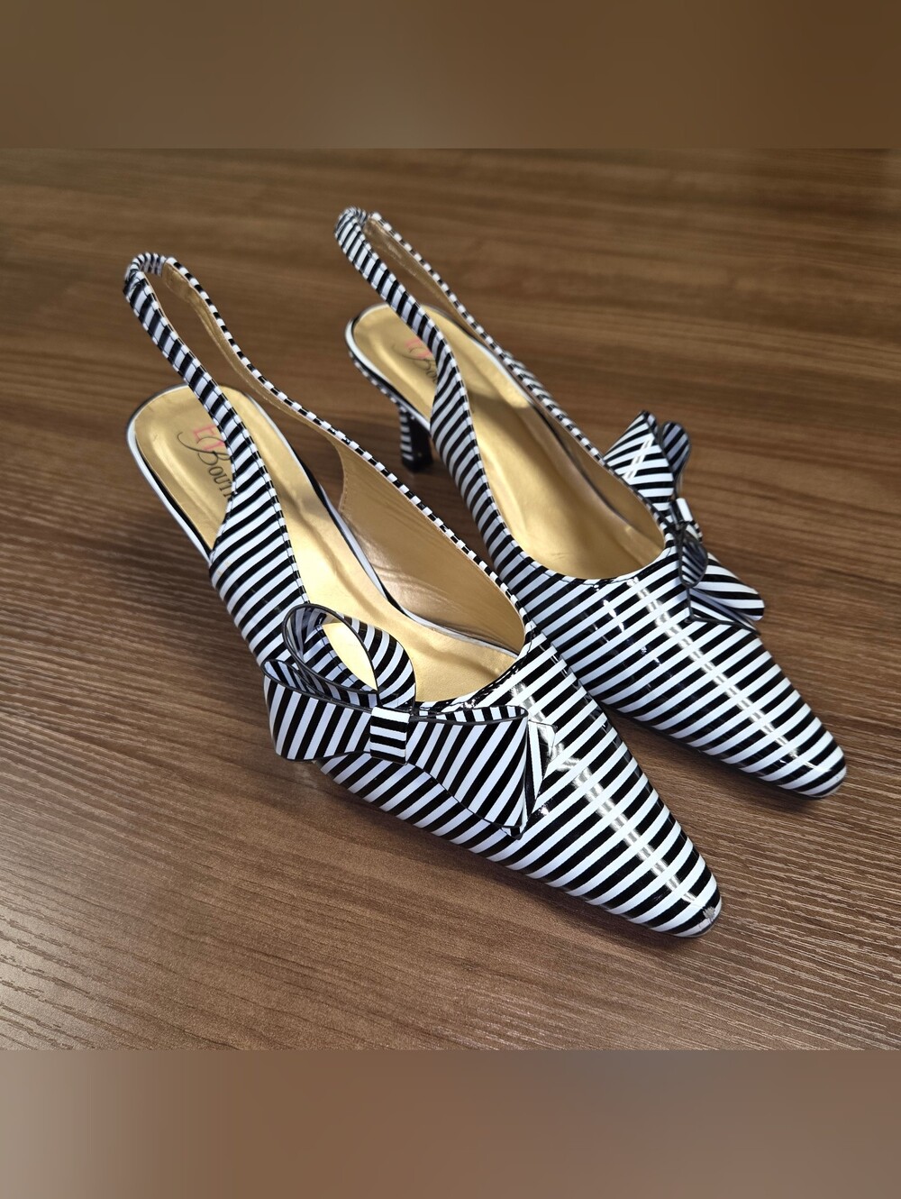 EY Boutique Black White Striped sling back kitten heels size 10